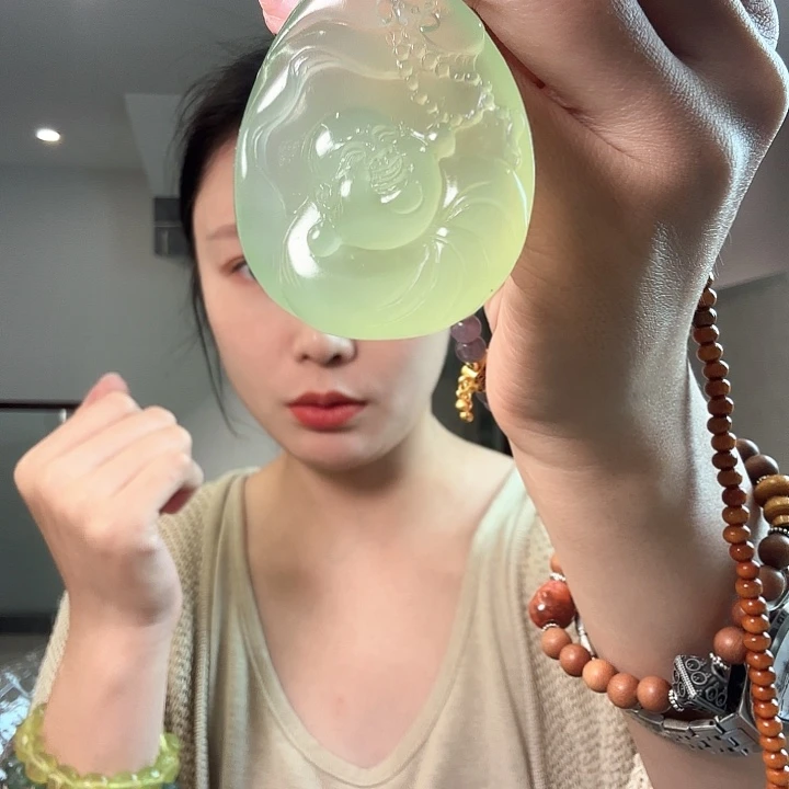 冰***梨未镶嵌蛇纹石玉颈饰