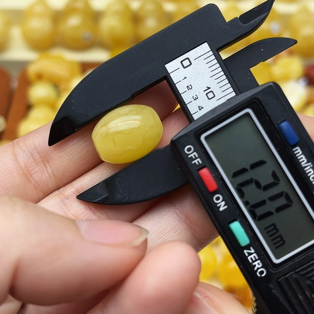 蜜蜡未镶嵌裸石天然