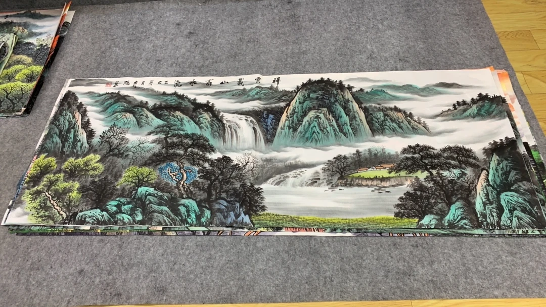 祥云载山富水流不带框无装裱芯尺寸：180cm*70cm山水画客厅装饰画