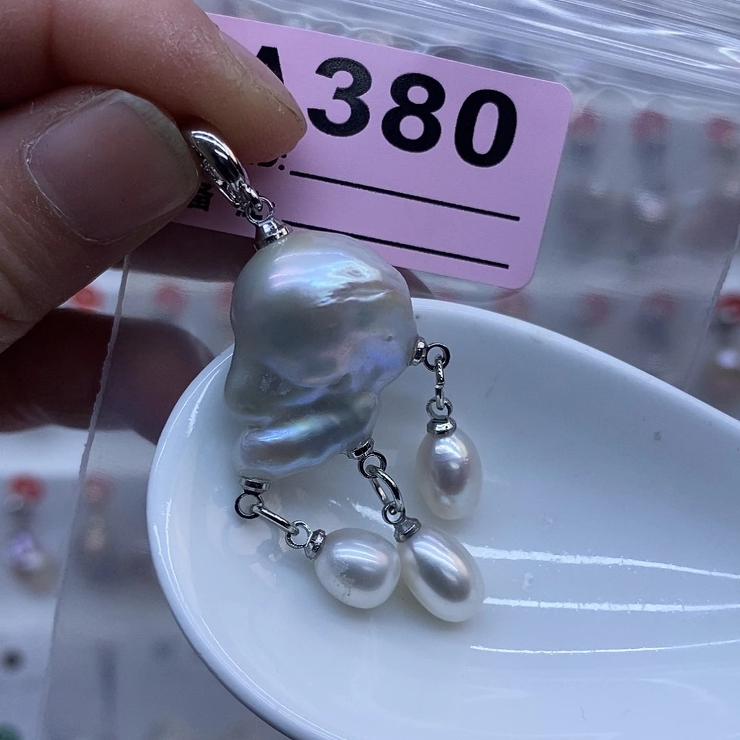 颈饰未镶嵌淡水珍珠