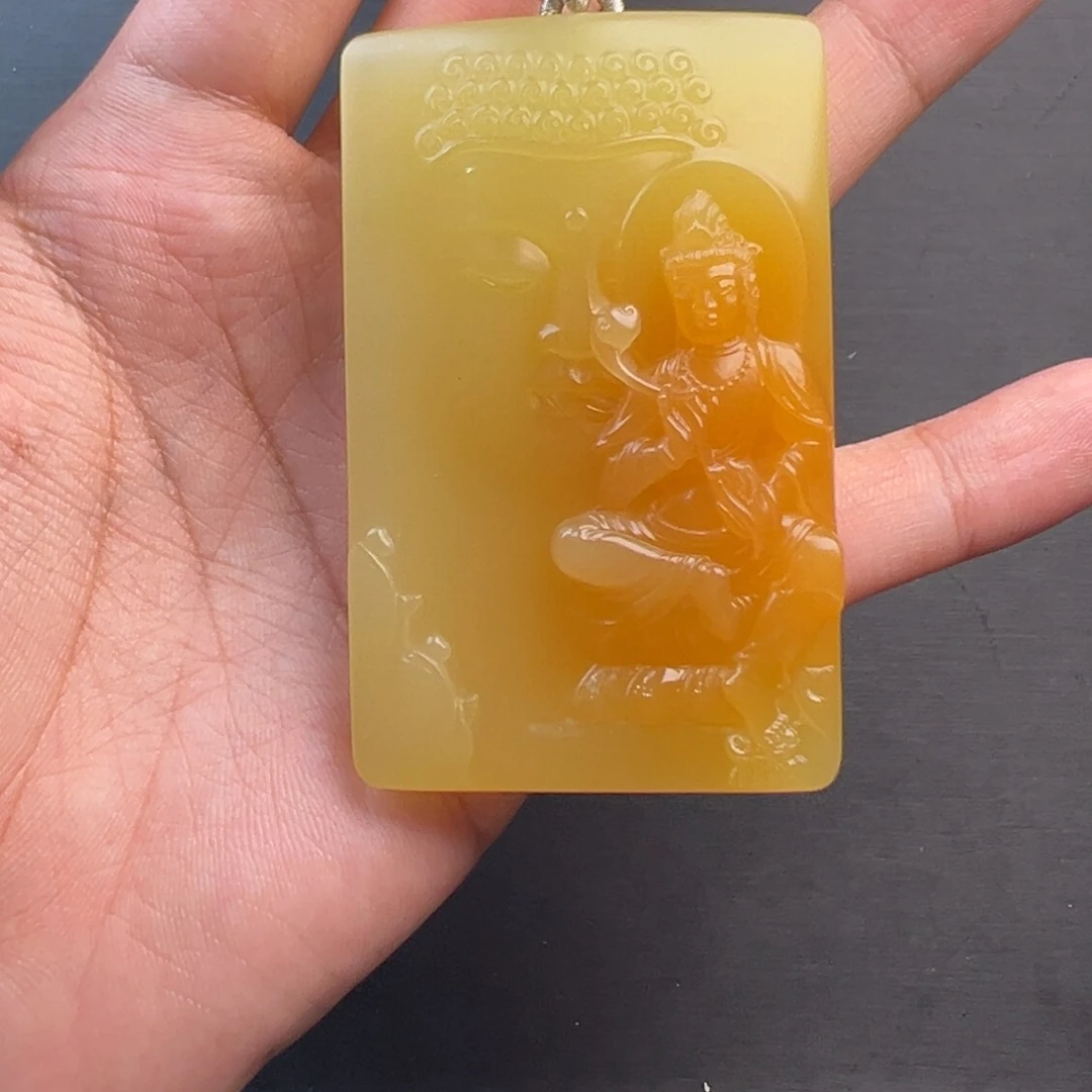 石英质玉（黄龙玉）未镶嵌颈饰