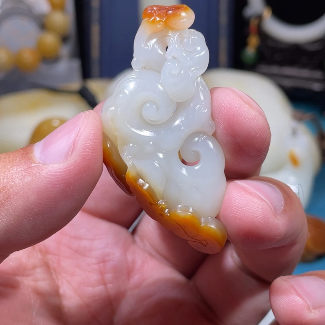 颈饰未镶嵌和田玉
