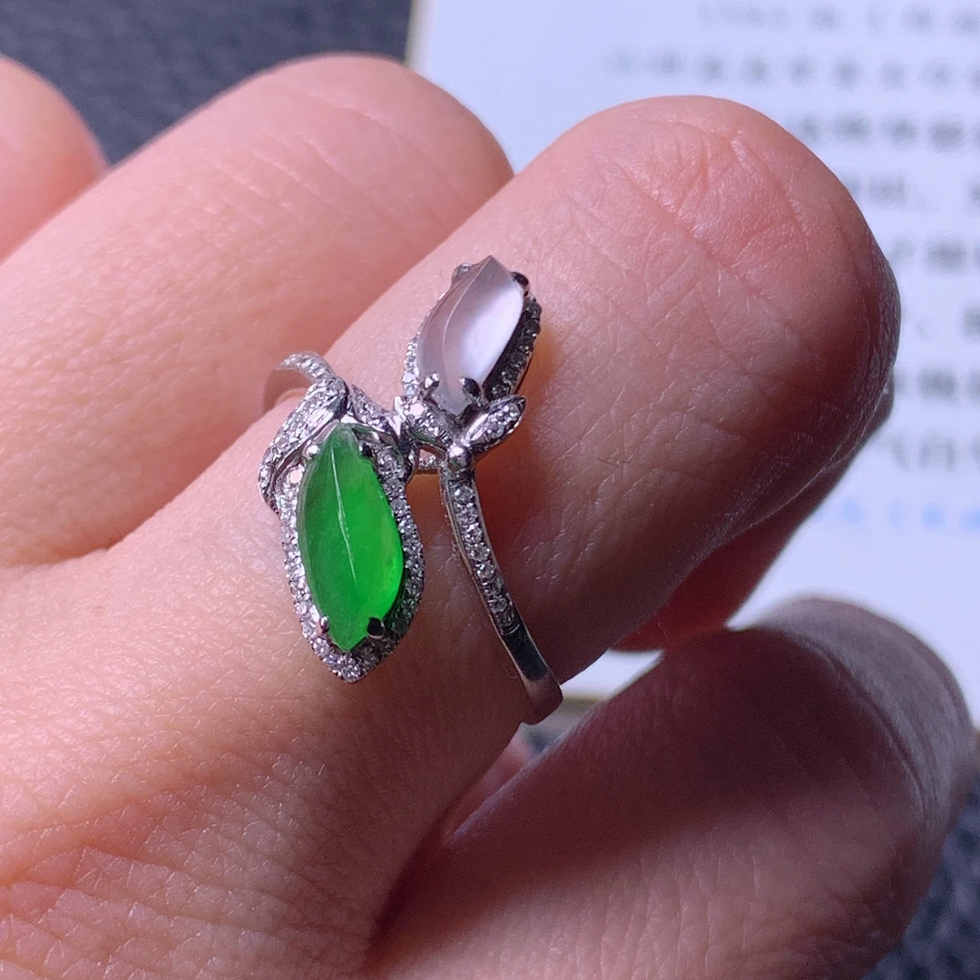 天然缅甸a货翡翠高冰种阳绿随行界面18k金戒指玉