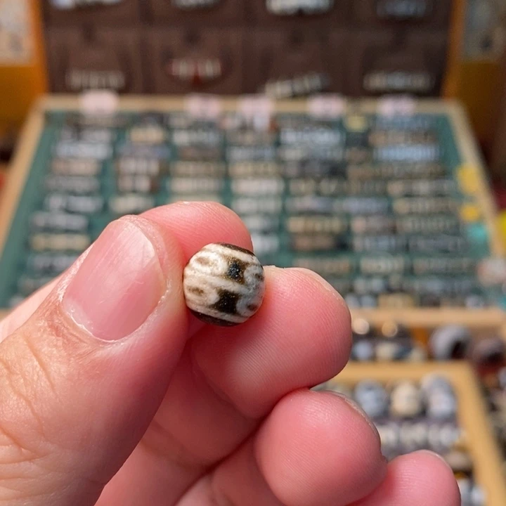 未镶嵌玛瑙/玉髓珠宝半成品