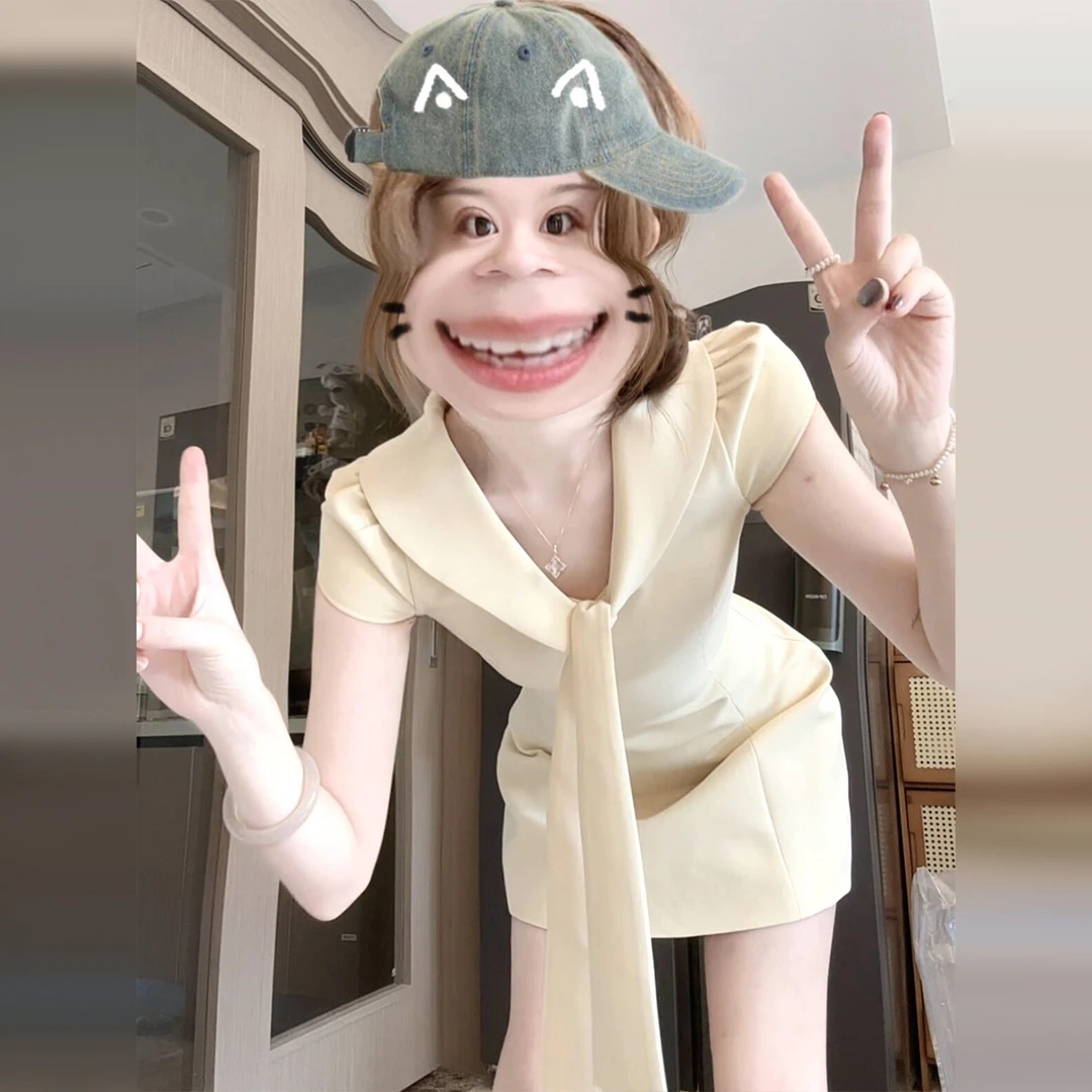 法式黄色短袖连衣裙子女夏季2026新款设计感小众修身显瘦爆款短裙