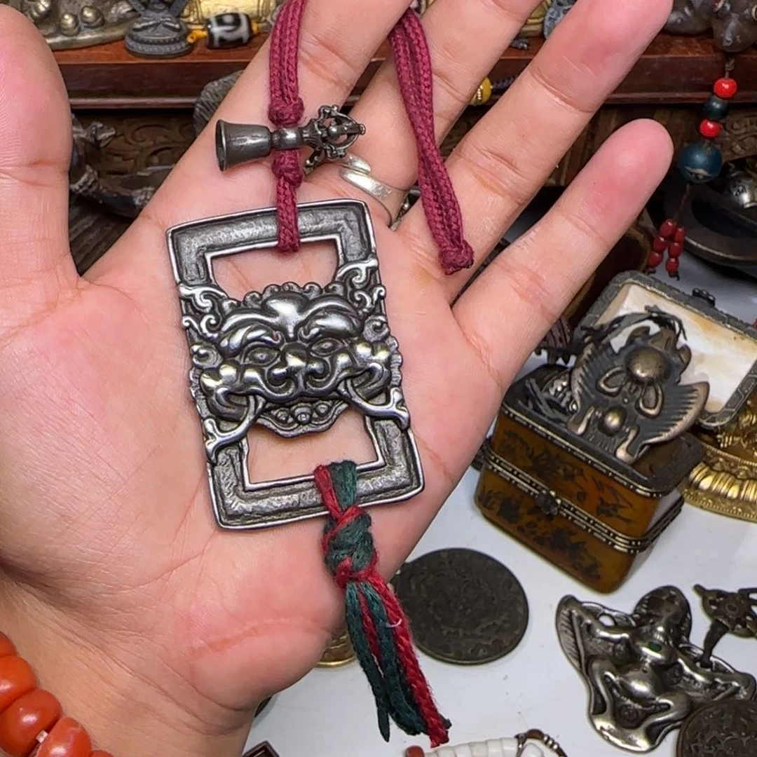 郭***L天铁杂货铺文玩挂件