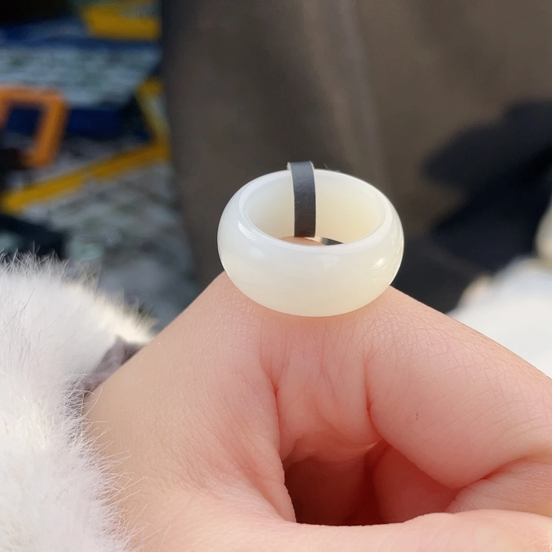 隆***丽和田玉未镶嵌戒指k75 俄白墩墩16.5mm 买断 不退换