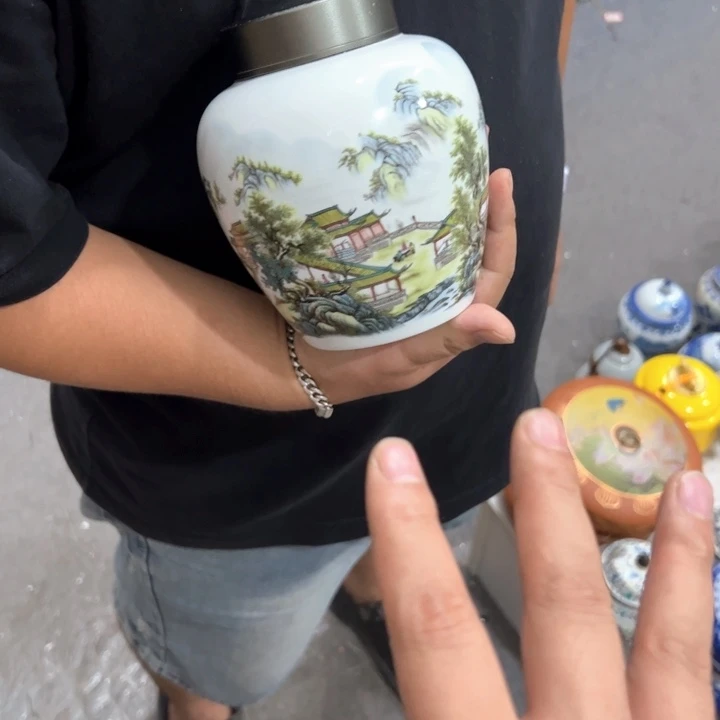 瑕疵福利品陶瓷茶叶罐介意勿拍