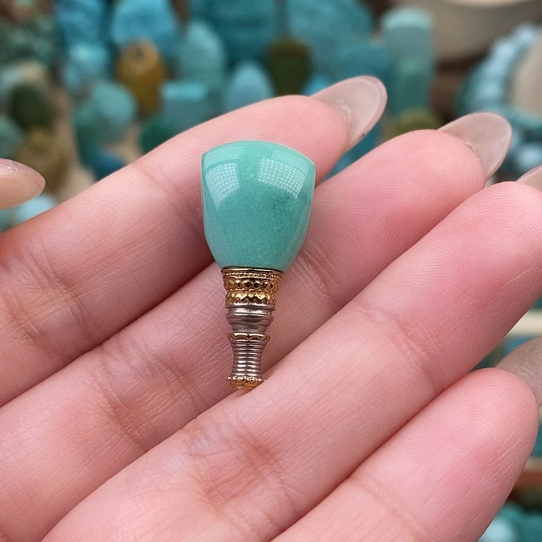 未镶嵌绿松石珠宝奇石