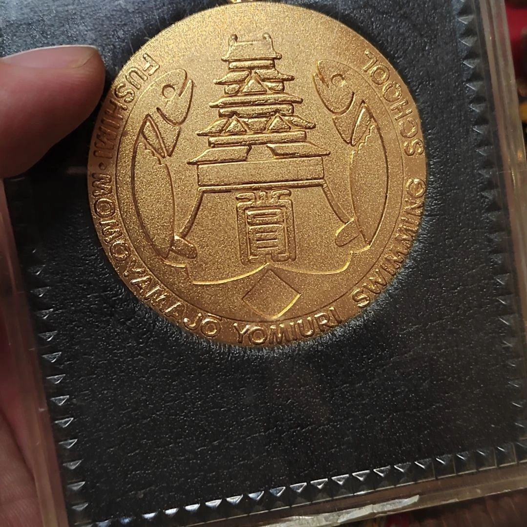 吴***风日本早期的纪念章一个