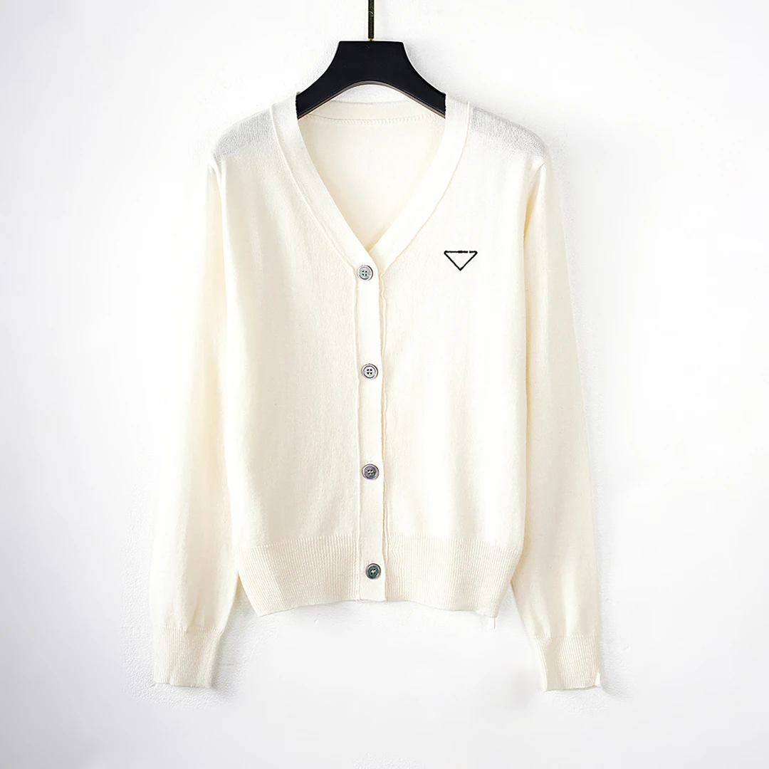 【春季新款】C8181米白纯色韩版字母显瘦气质百搭针织开衫