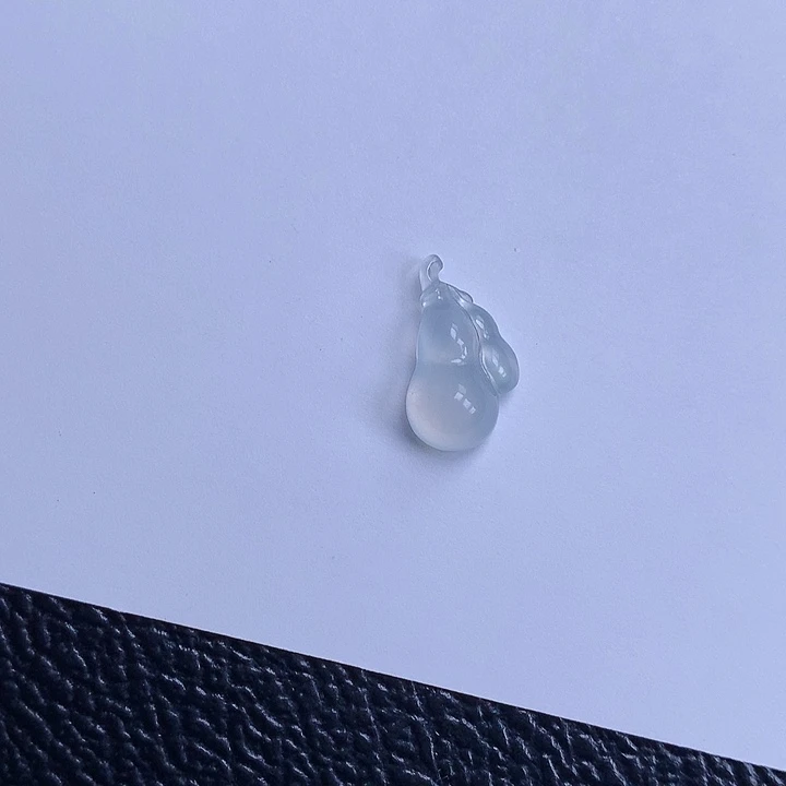 颈饰未镶嵌翡翠天然缅甸A货翡翠冰种葫芦
