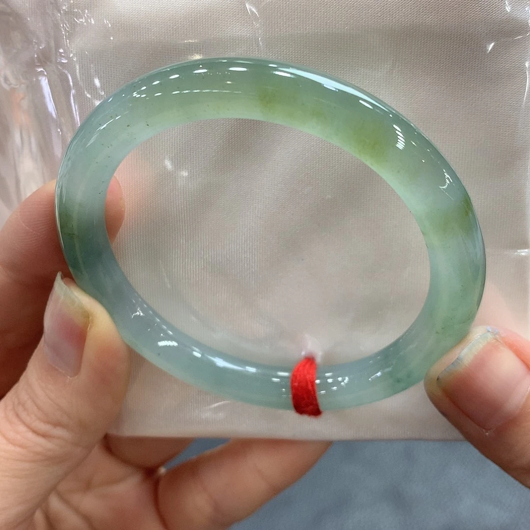 翡翠未镶嵌手镯52圆条