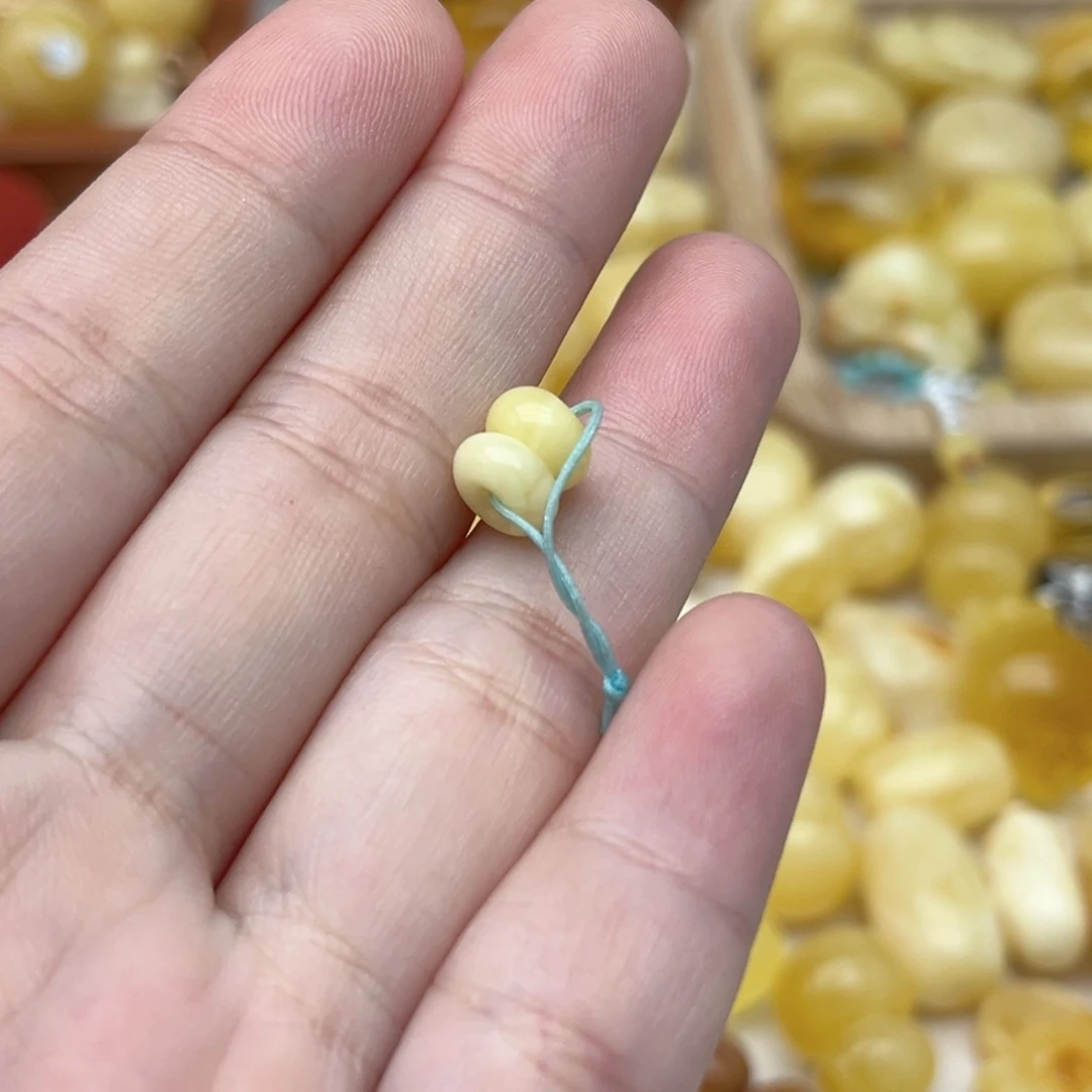 蜜蜡未镶嵌裸石天然