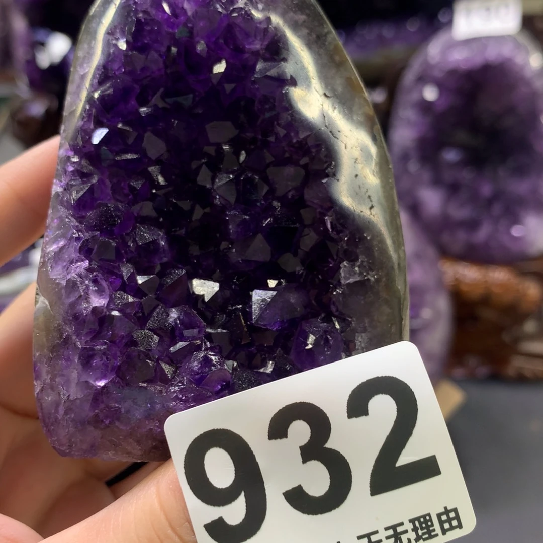 未镶嵌水晶大型摆件（非配饰）