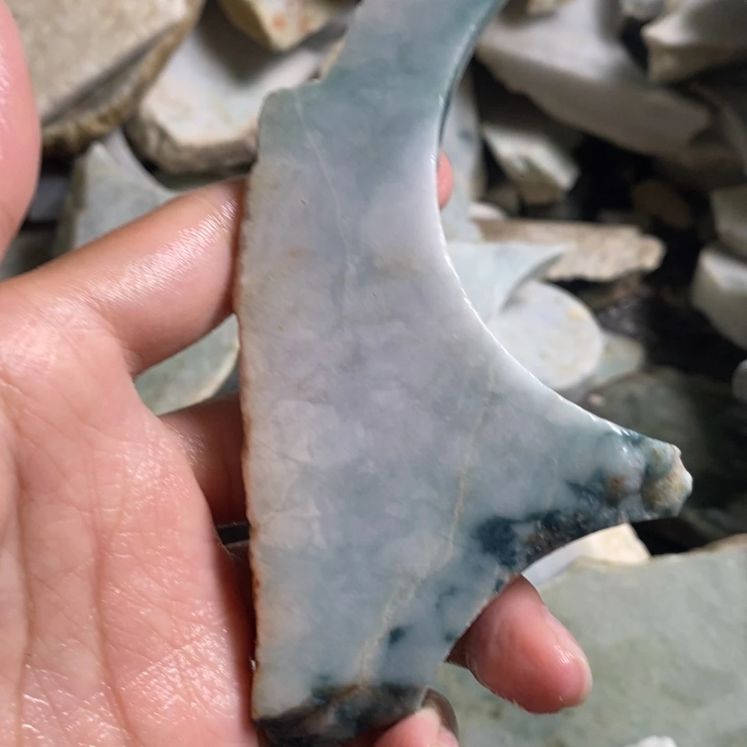 颈饰未镶嵌翡翠天然