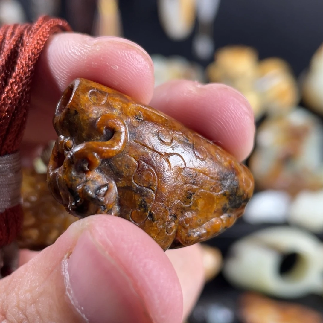 凡***凡和田玉未镶嵌颈饰