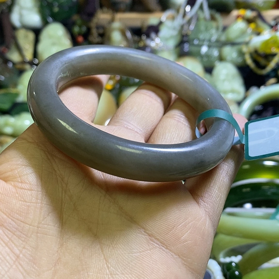 和田玉未镶嵌手镯57口径