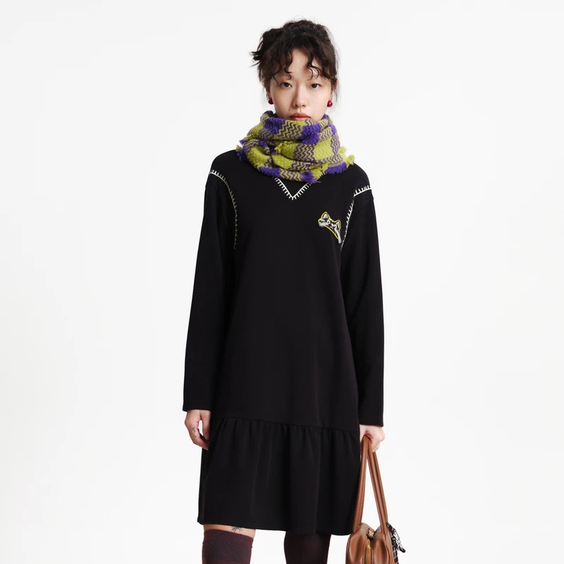 MOVEUP幻走2025冬季新款.FUN 假两件绣花抽褶针织连衣裙3EWD11391