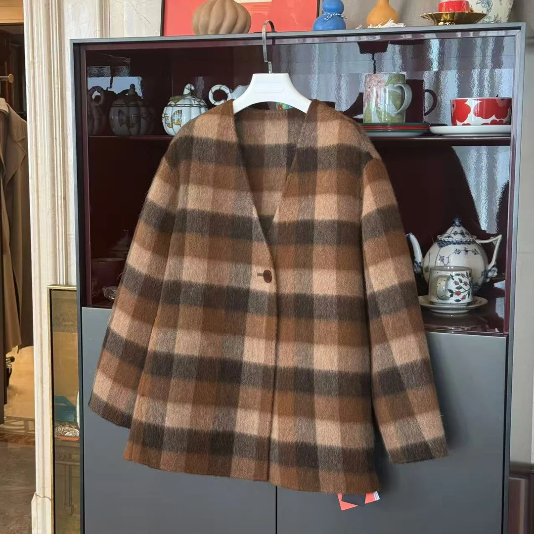 《时光胶片太妃糖》MYL2025秋冬羊驼毛V领毛呢外套咖格一粒扣750g