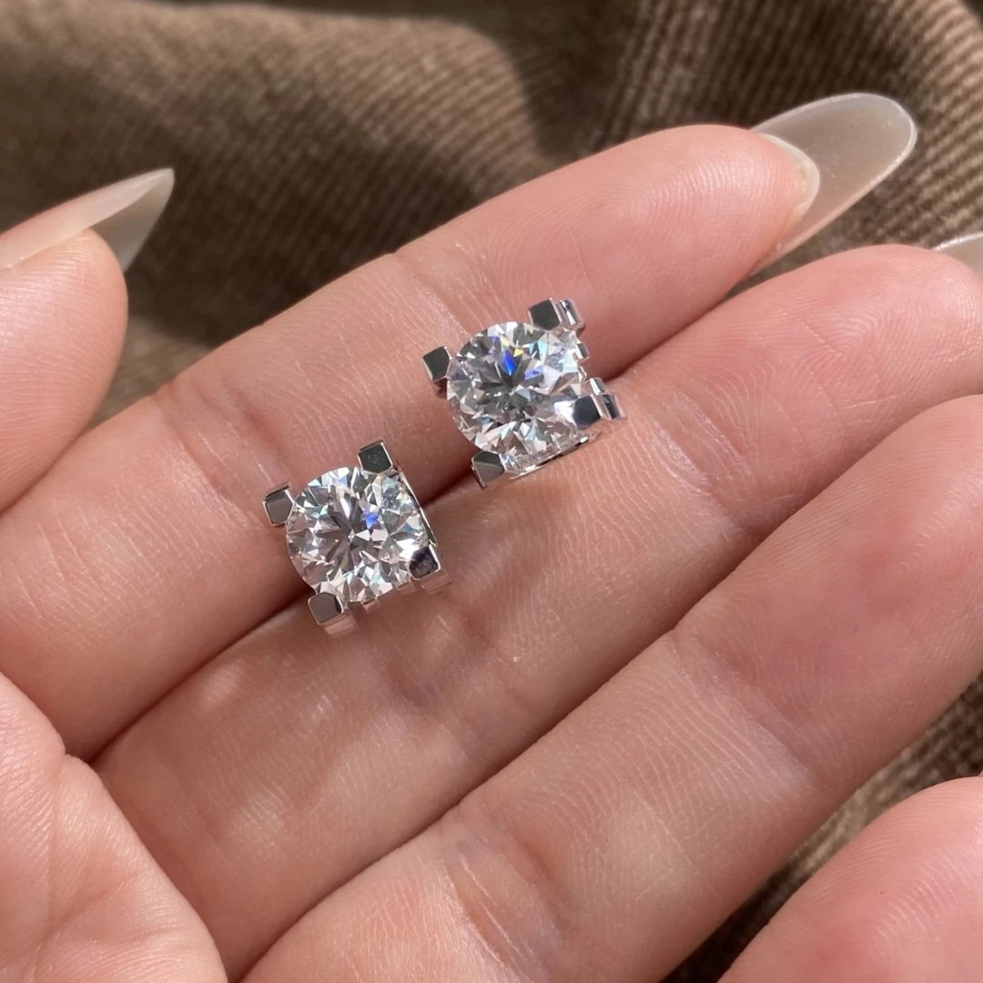 主播推荐高奢牛头耳钉