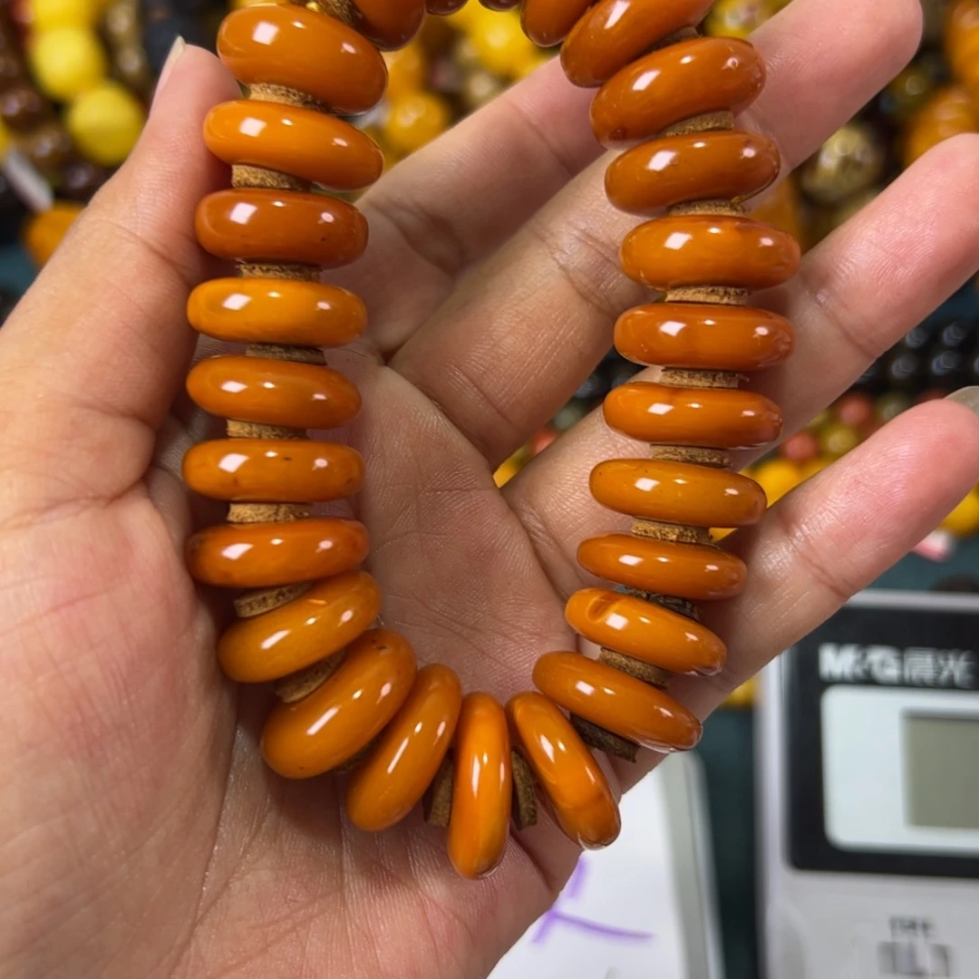 未镶嵌琥珀珠宝奇石