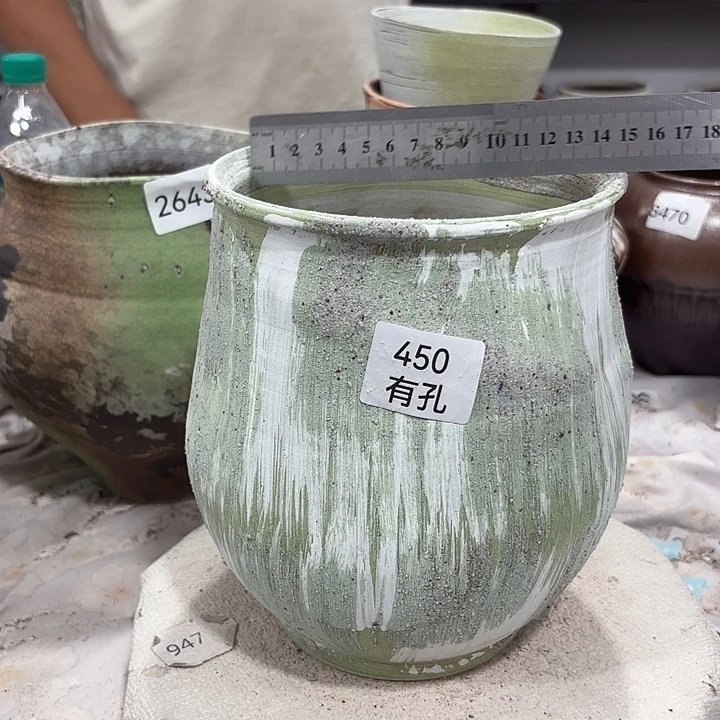 摆件高21，口19，有孔450，