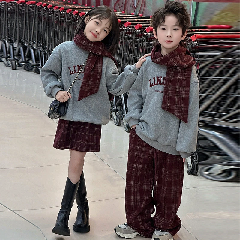 女童过年衣服女孩套装新年套装冬装洋气加绒ins卫衣男女童两件套