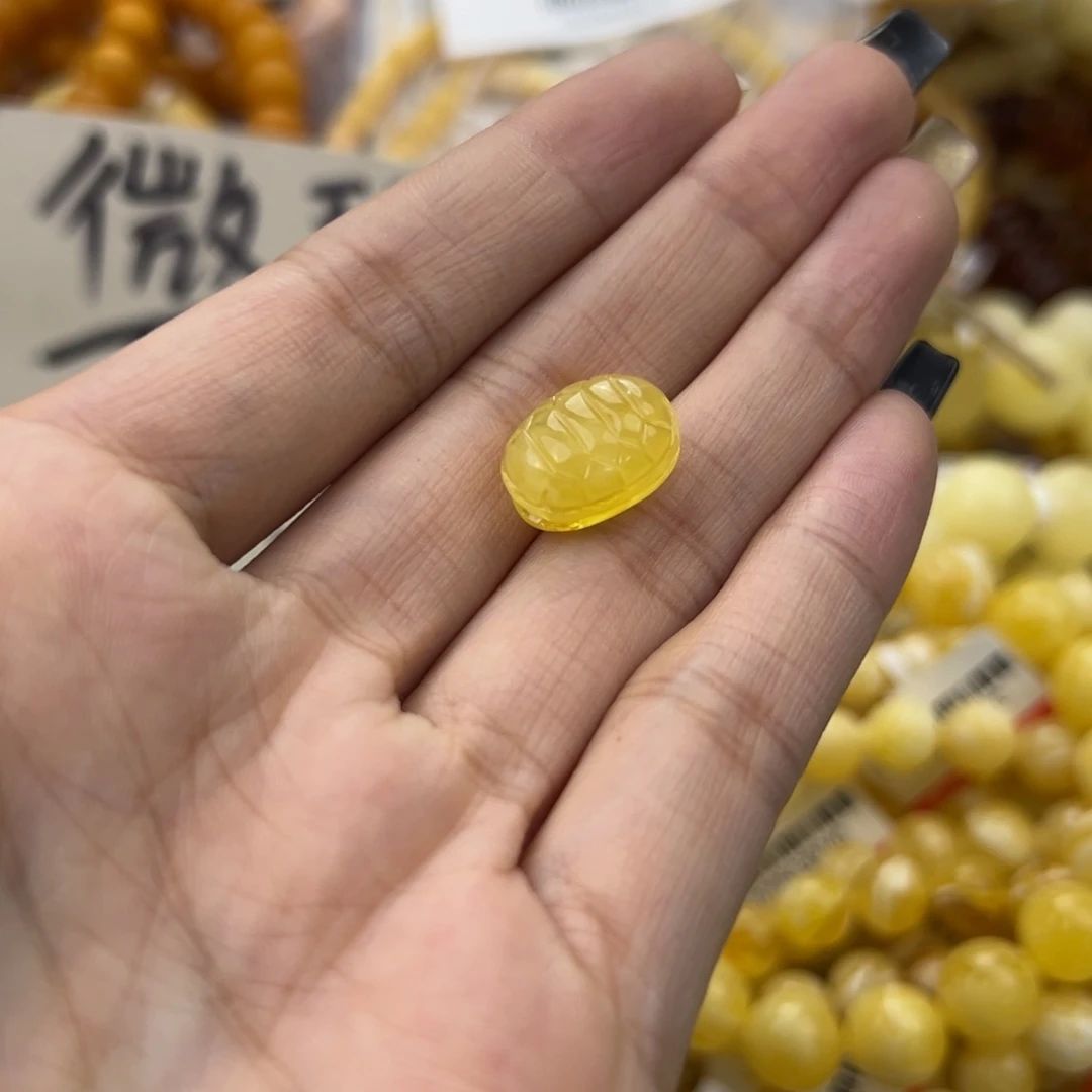 琥珀珠宝奇石未镶嵌