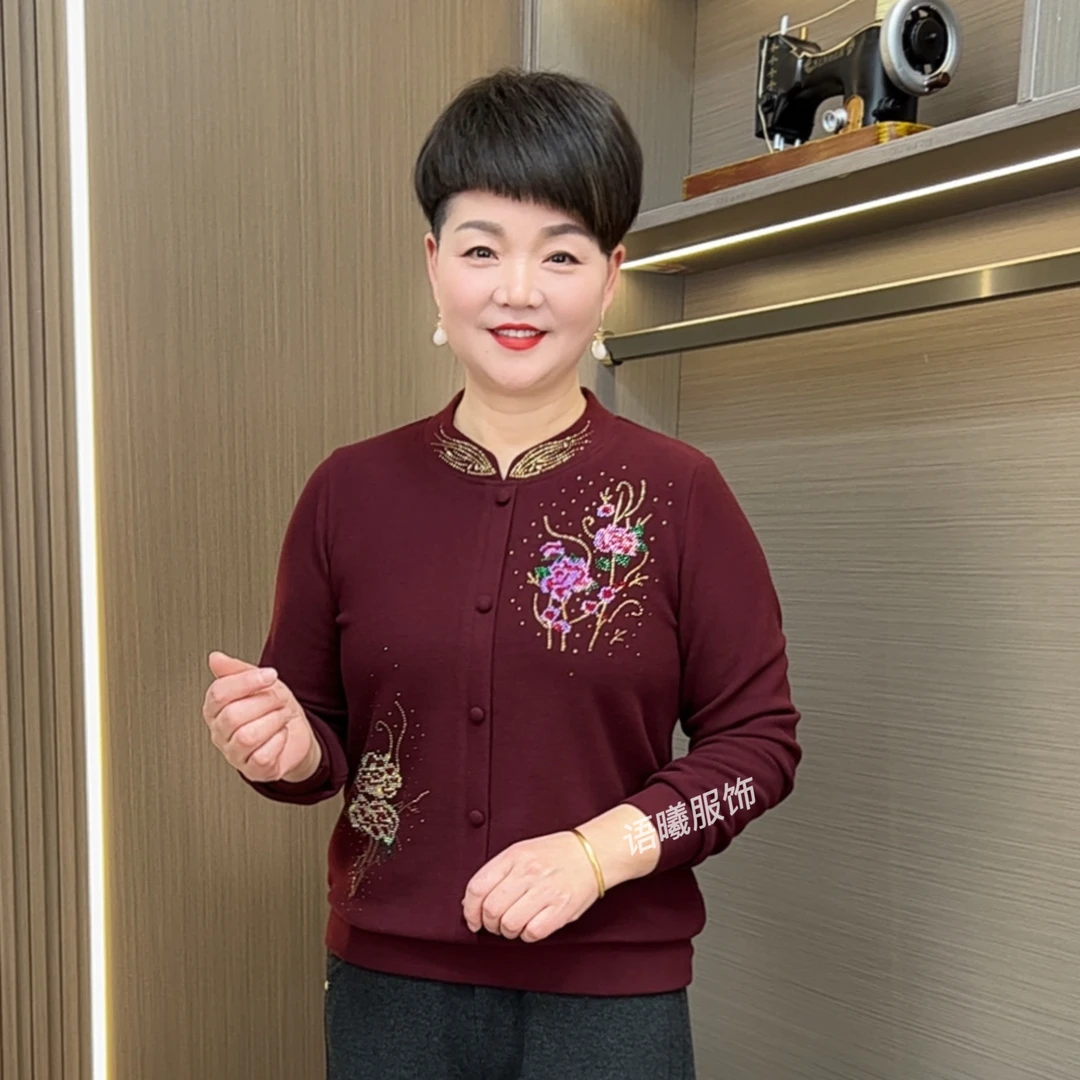 冬季新款国风花朵烫钻中老年女装德绒保暖百搭长袖打底衫F1680