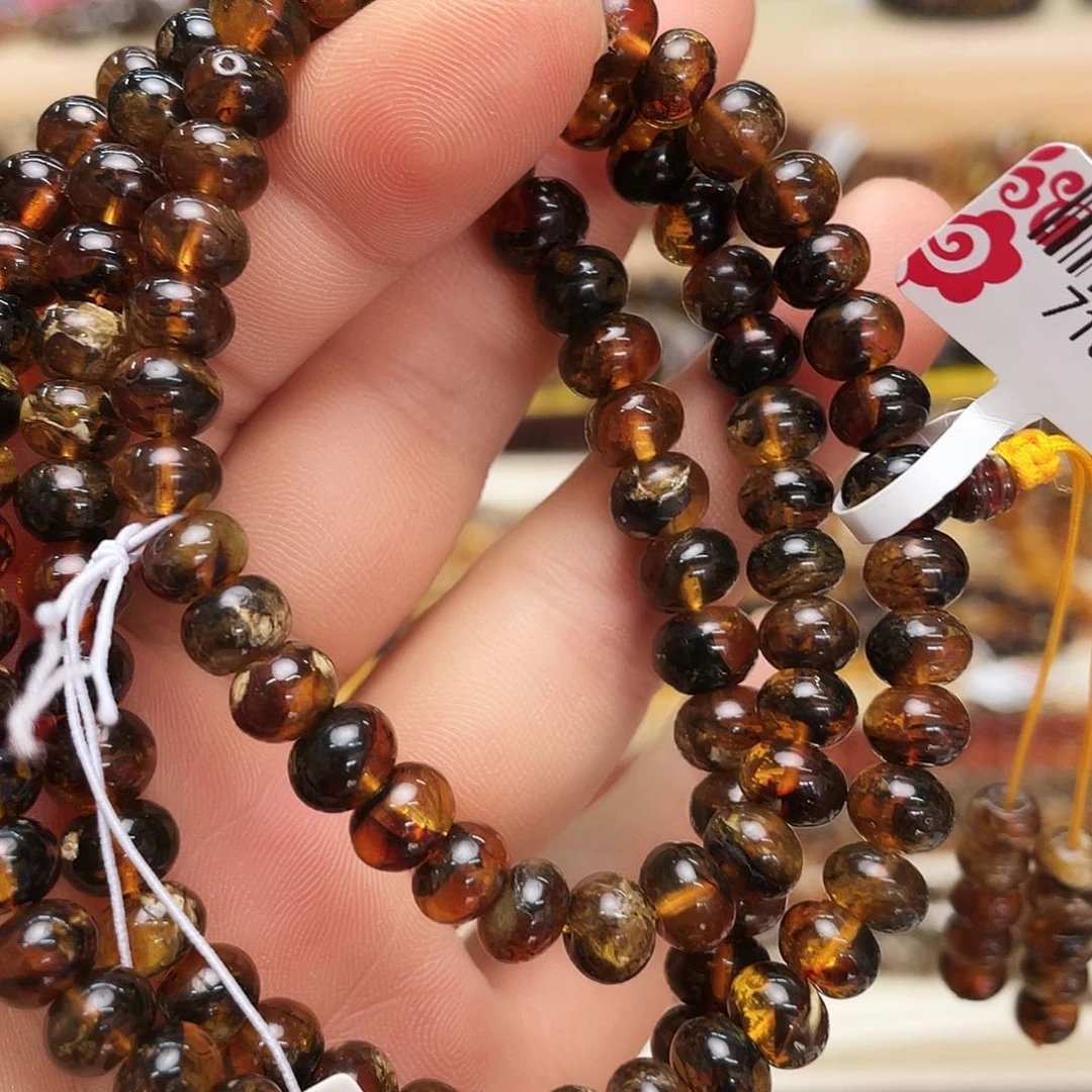 未镶嵌琥珀裸石七