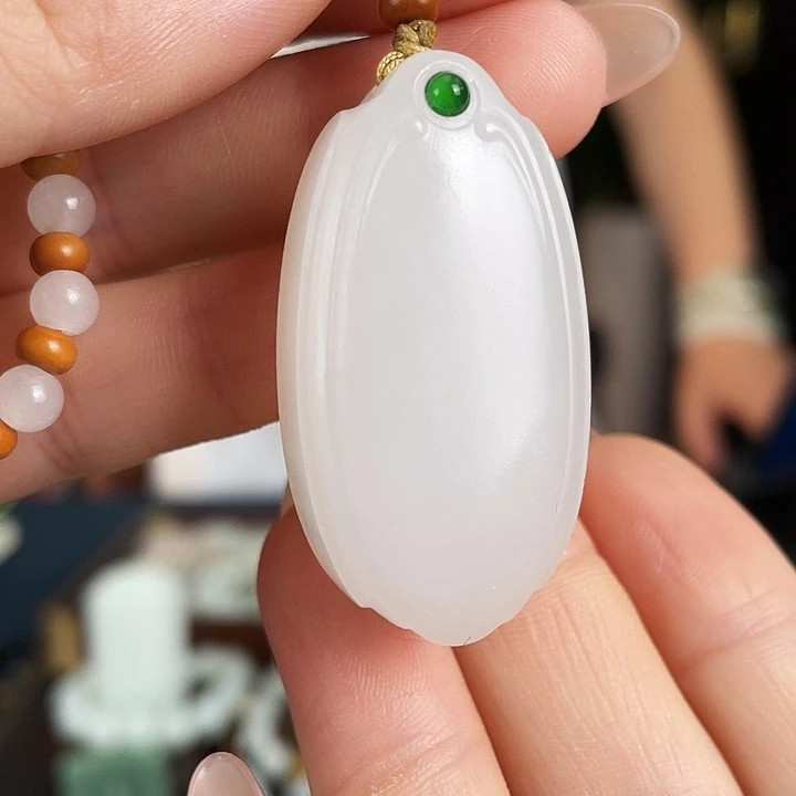 和田玉未镶嵌颈饰定制发货