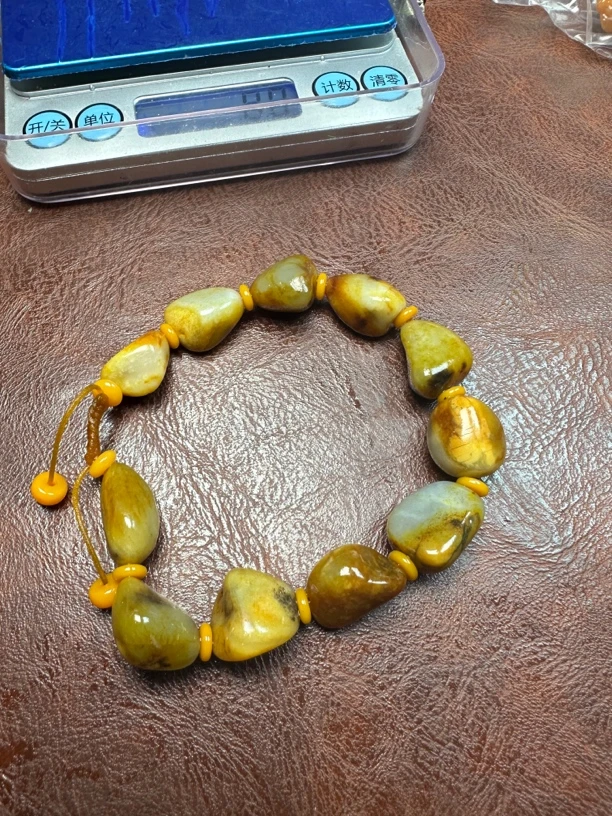 和田玉黄沁手串45克