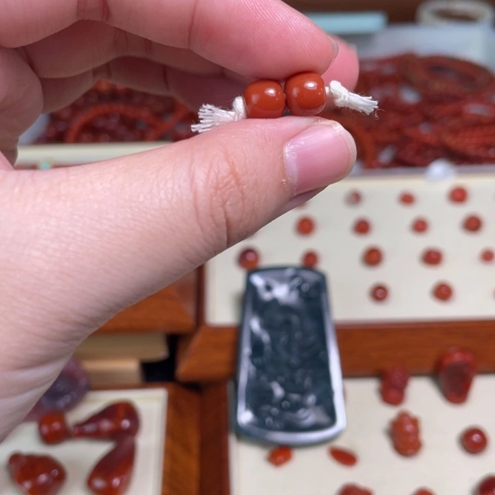 南红玛瑙未镶嵌颈饰12