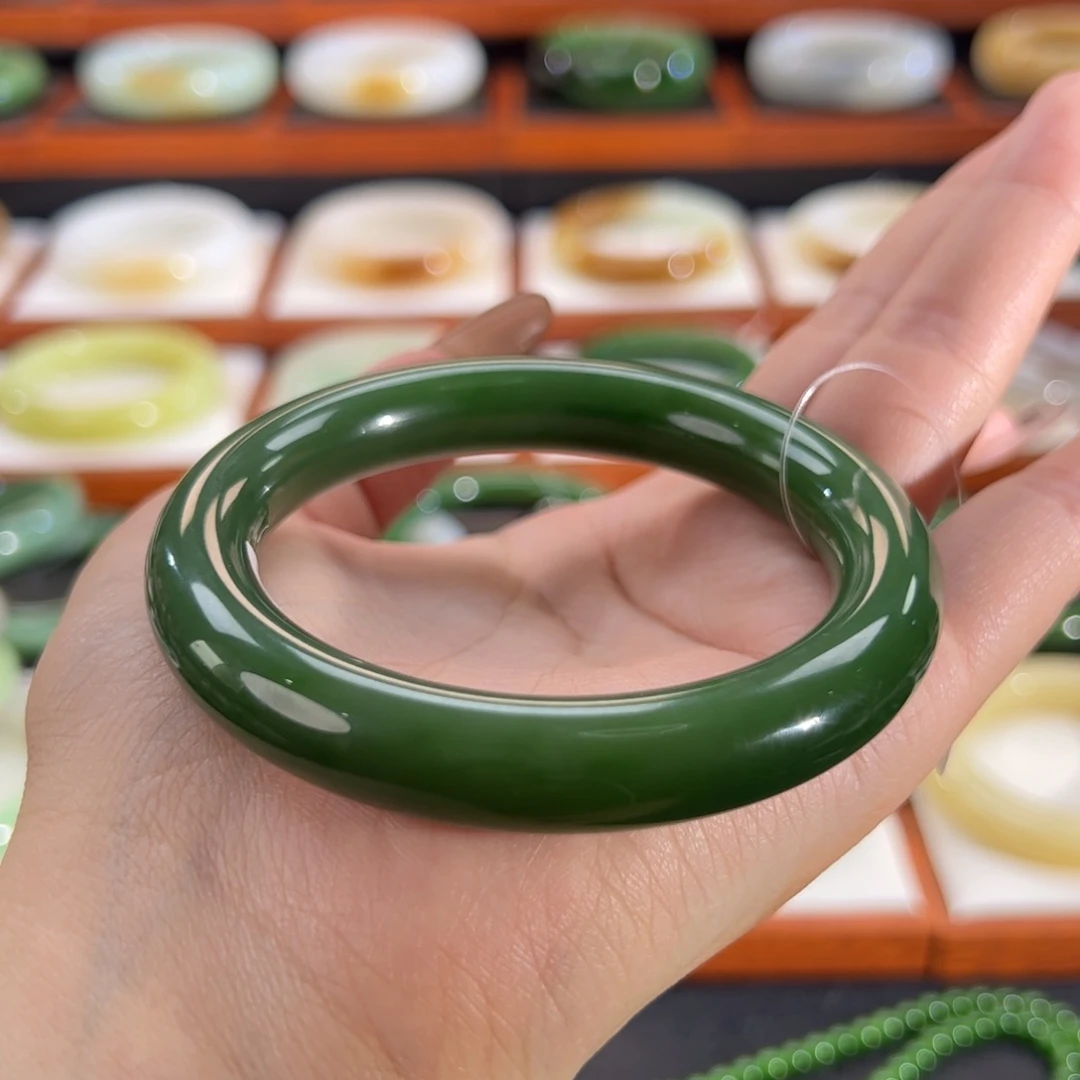 和田玉（碧玉）手镯未镶嵌