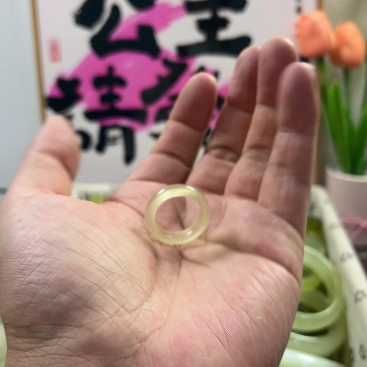 蛇纹石玉手镯未镶嵌330