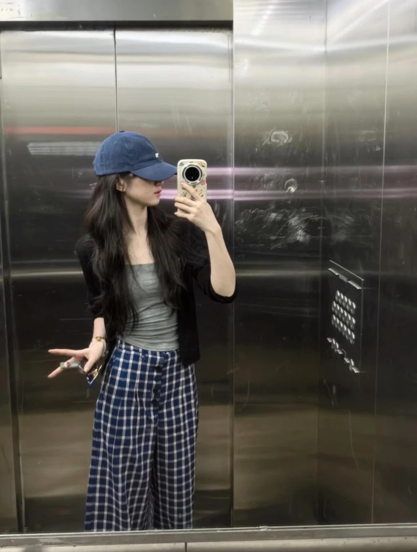 【氧气感】INS风黑色针织开衫外套灰色T恤上衣蓝色格子直筒长裤套装