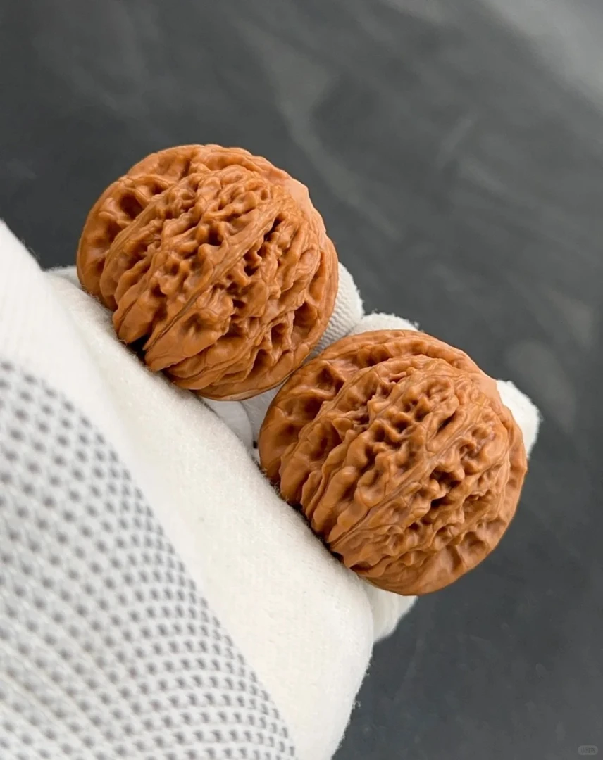 四座楼狮子头文玩核桃高抛精品原皮手把件适合男士盘玩