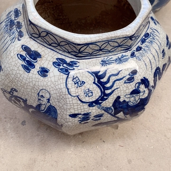 瓷片我也好可爱☺️？在干嘛呀