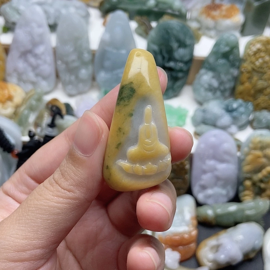 翡翠未镶嵌颈饰翡翠
