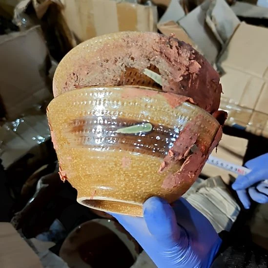 瓷片陶瓷盘子碗啥都有