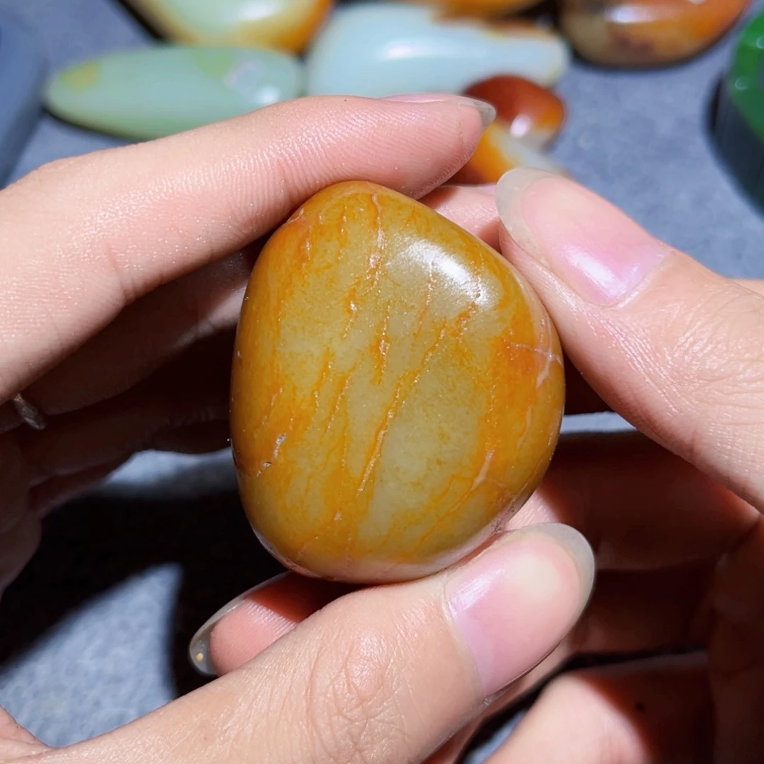 和田玉未镶嵌珠宝奇石