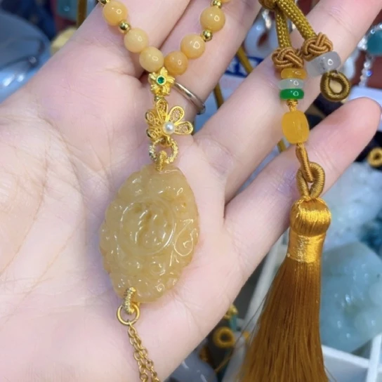 翡翠未镶嵌颈饰天然黄福纹吊坠