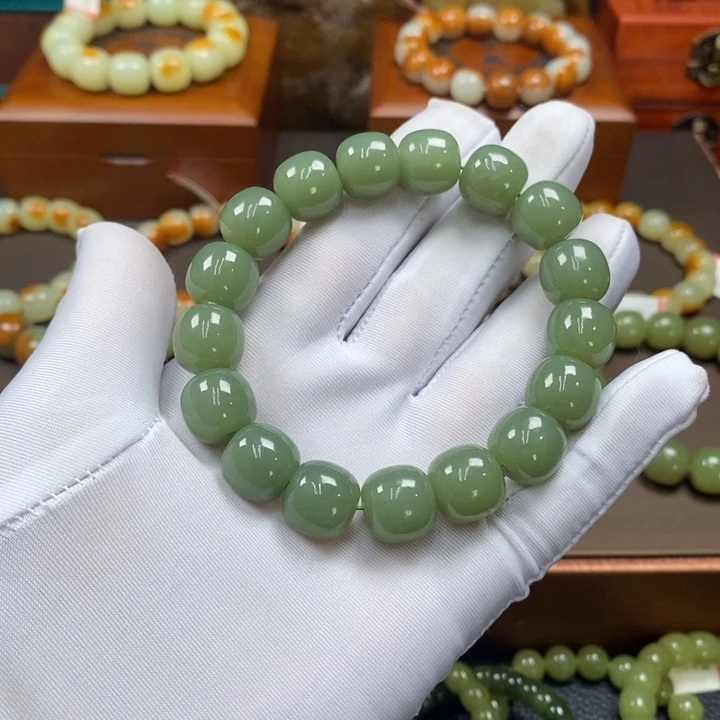 手链未镶嵌岫岩河磨玉（透闪石质玉）