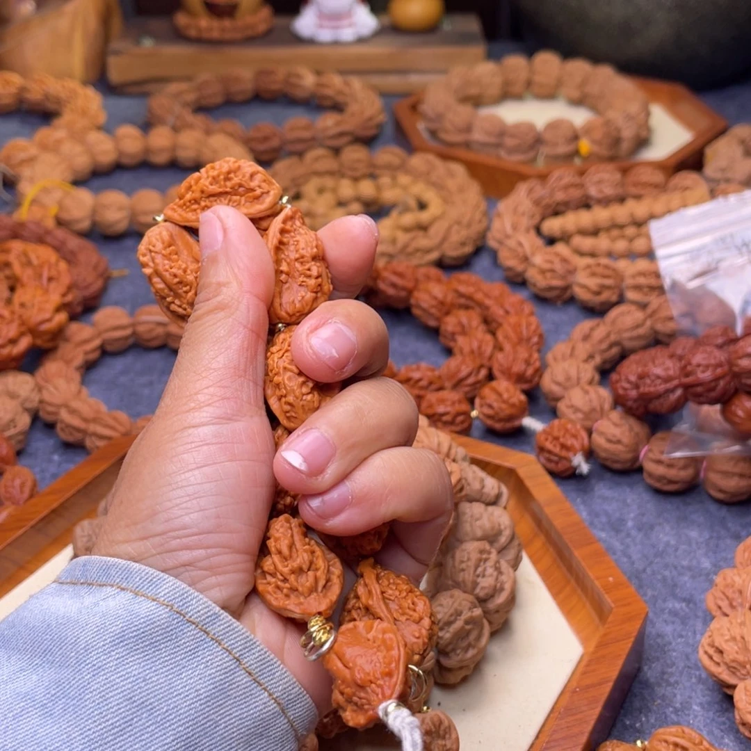 @***弼文玩核桃吊坠秋子