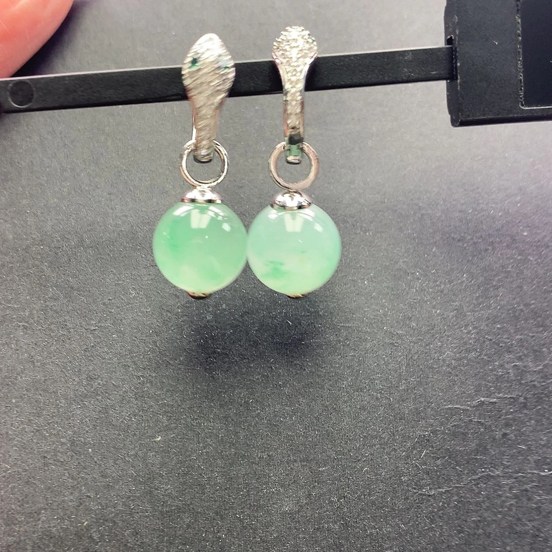 石英质玉合金耳坠