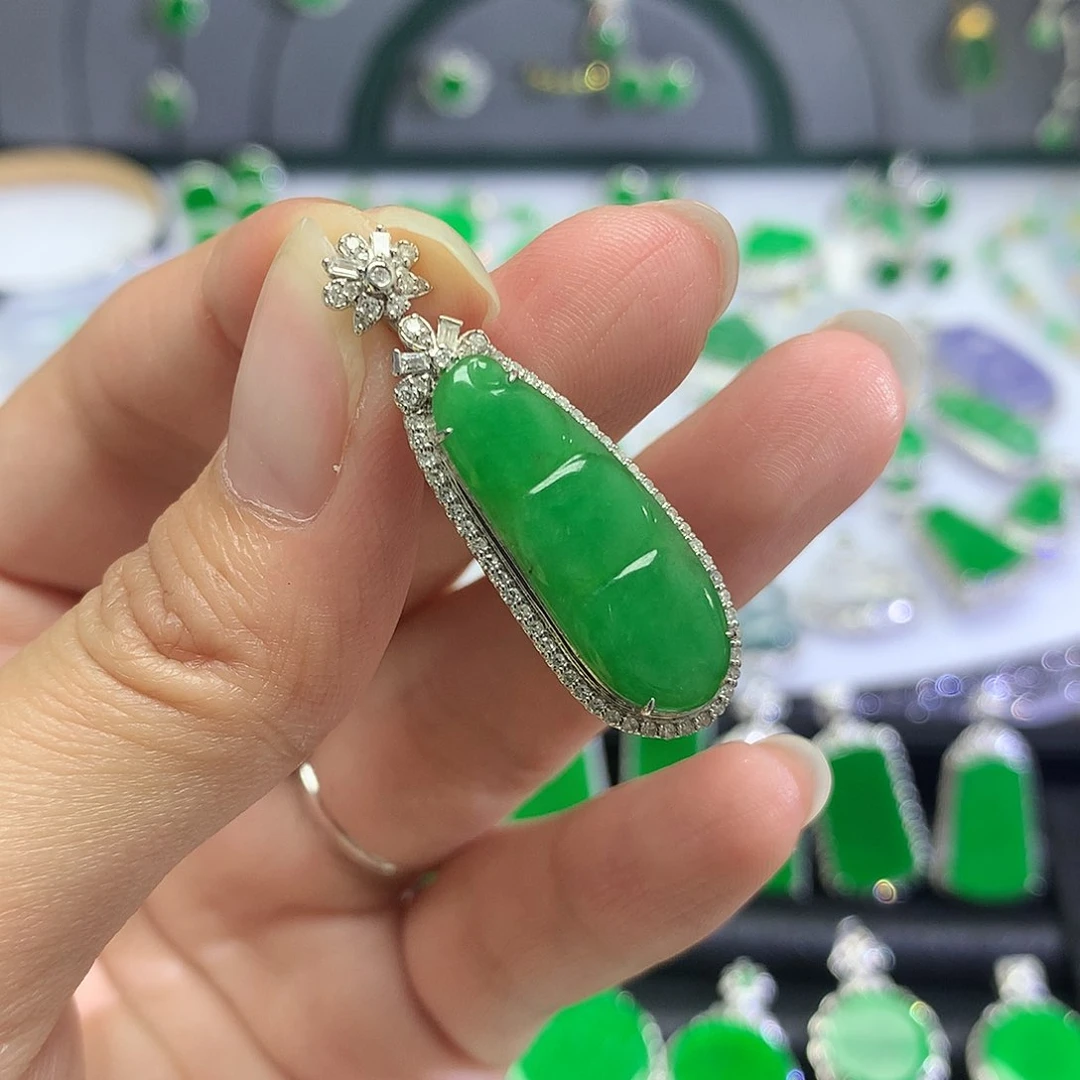 吊坠(不含链)18K金镶嵌翡翠