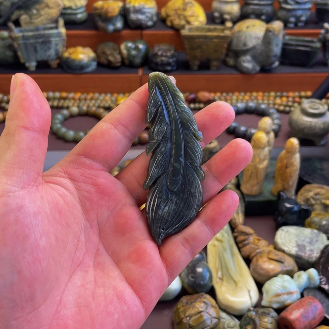 【闪购商品】未镶嵌岫岩河磨玉（透闪石质玉）挂件