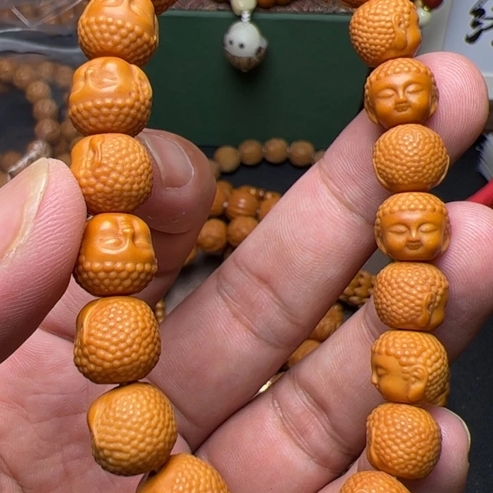 猴头核桃吊坠哦句