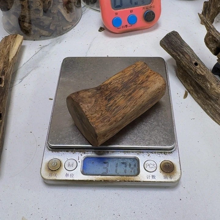 沉香沉香碎屑老白棋31克